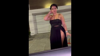 Stranger fucks young Colombian girl after disco, sex in public car